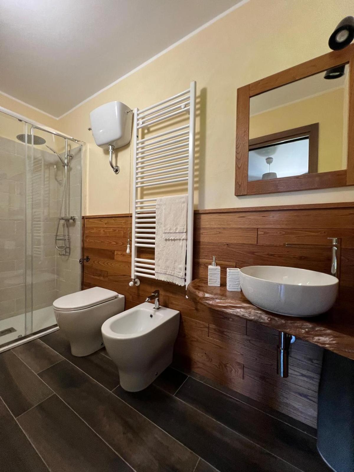 Dimora Dei Baldi - Rooms & Relax Fagnano Alto Bagian luar foto